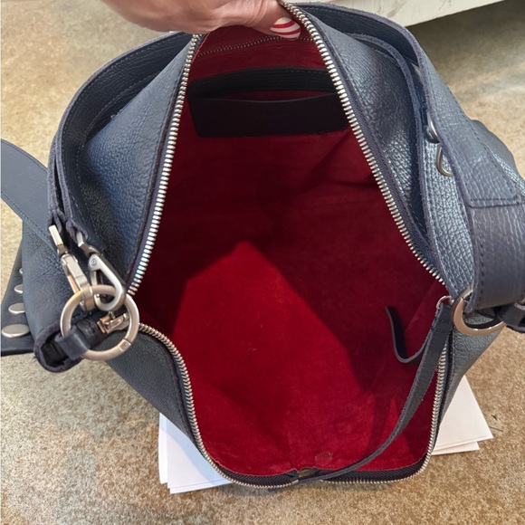 Hammitt Mr. G In Navy - Picture 5 of 5